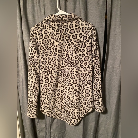 Animal print pullover - Picture 2 of 2